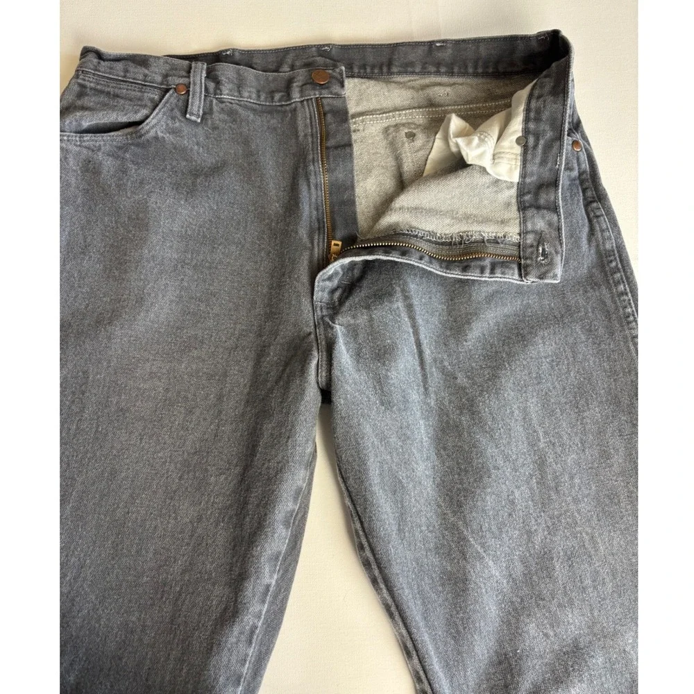 Wrangler Cowboy Cut 13MWZCG Mens Jeans Fits 36x33 Faded Black Straight Leg Denim